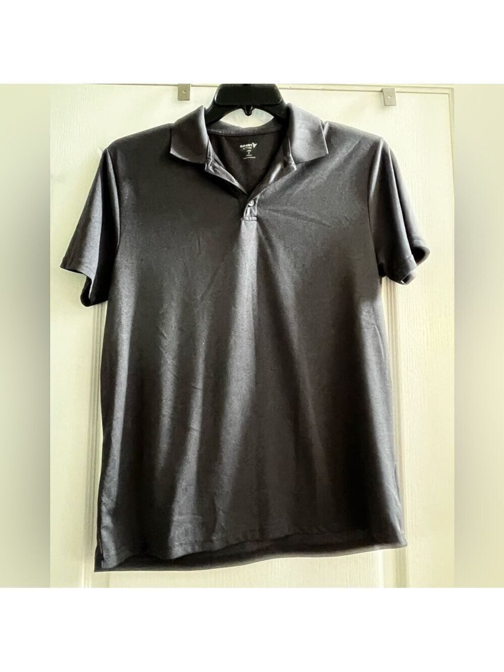 Men’s Old Navy Active Go-Fresh Gray Polo shirt. Size Medium